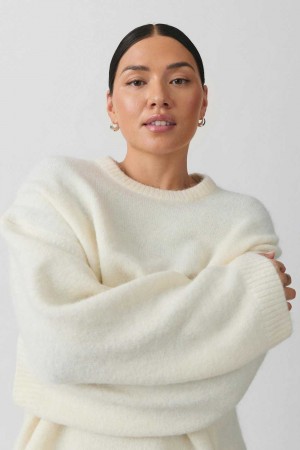 White Women Gina Tricot Crew Neck Knitted Sweaters | 50KORZUQE